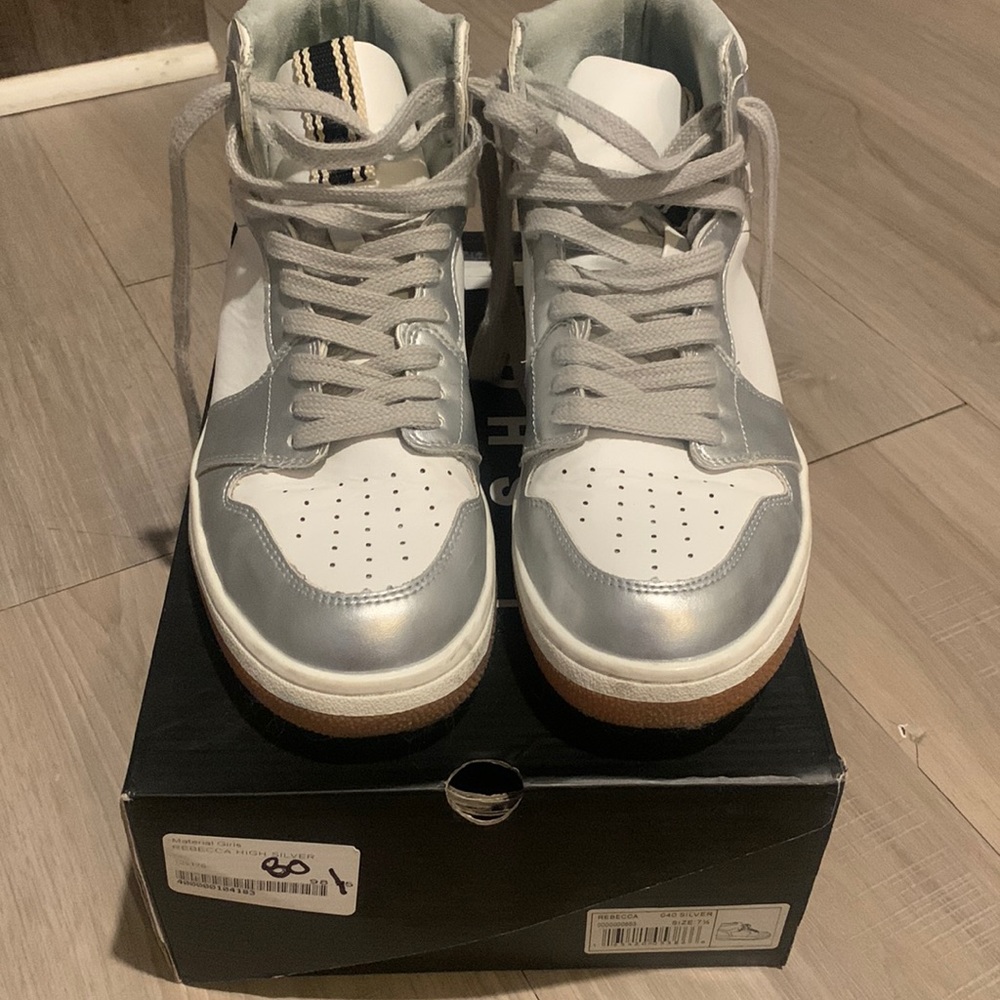 Shu shop. Sneakers.  Silver 7  1/2